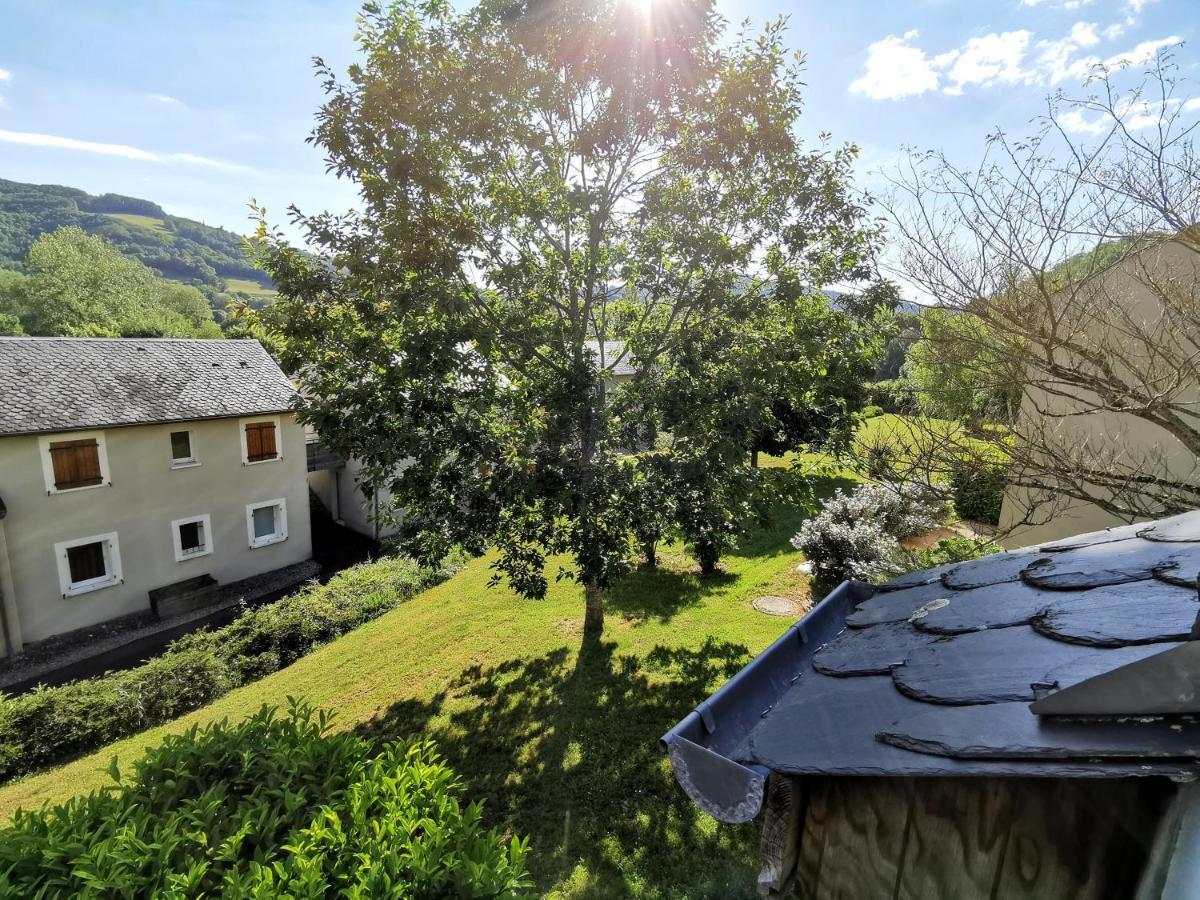 Appartamento Maison mitoyenne piscines chauffées et tourisme vert Saint-Geniez-dʼOlt Esterno foto